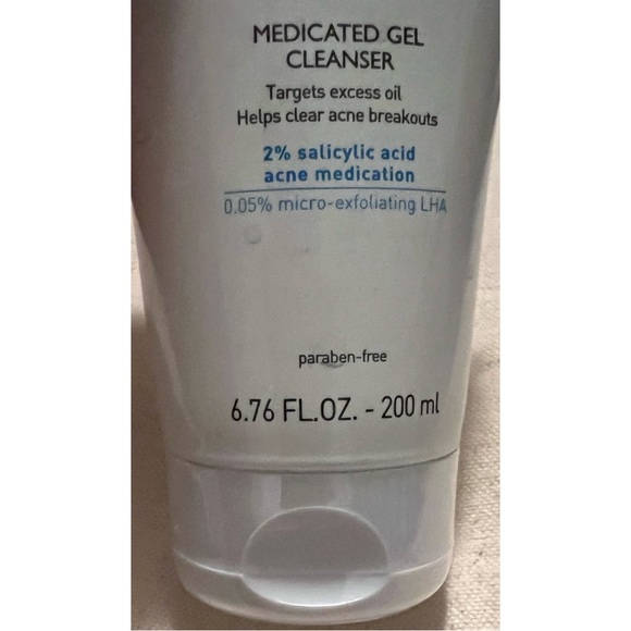 ULTA BEAUTY ~Medicated Gel Face Cleanser (New) - Picture 8 of 9